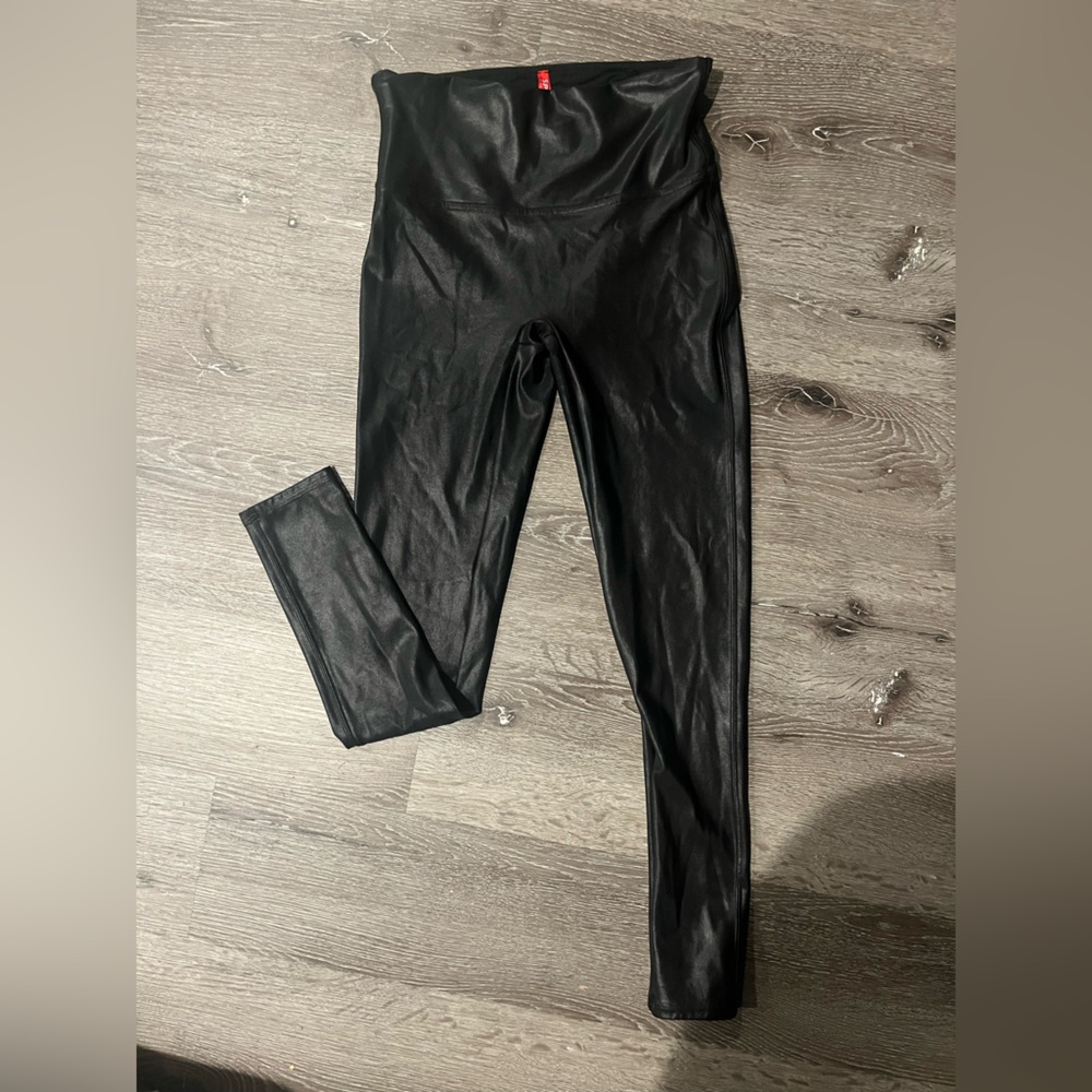 High-Waist Faux Leather Leggings - Black